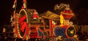 東京ディズニーランド・エレクトリカルパレード☆良い場所は?席取りの時間は?動画をどうぞ!