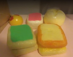 スクイーズが人気☆手作りの紹介動画もいっぱい！売ってる場所は？